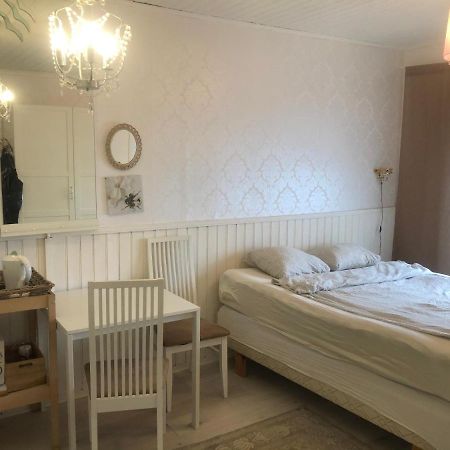 Puutaloasunto 1.8 Km Turun Aurajoelta Apartment Turku Ngoại thất bức ảnh